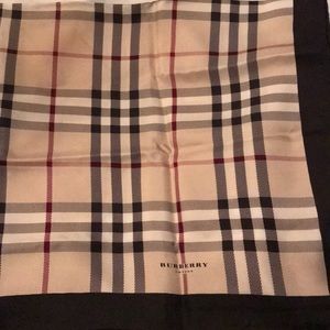 Classic check Burberry silk scarf